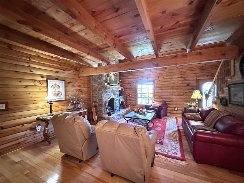 Gorgeous Turn-Key Lakefront Home on Barren River Lake! Wake up - photo 28