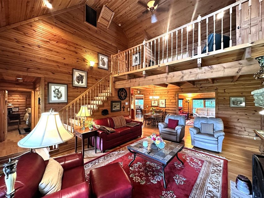 Gorgeous Turn-Key Lakefront Home on Barren River Lake! Wake up - photo 31