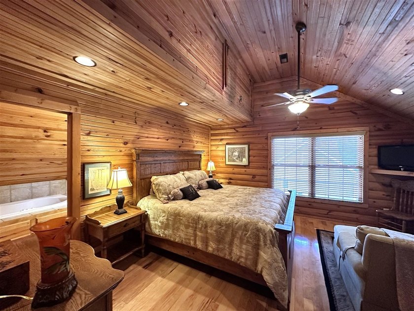 Gorgeous Turn-Key Lakefront Home on Barren River Lake! Wake up - photo 41