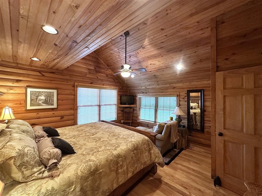 Gorgeous Turn-Key Lakefront Home on Barren River Lake! Wake up - photo 42