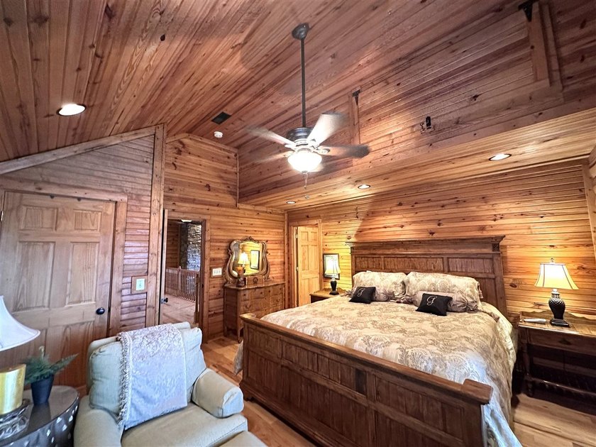 Gorgeous Turn-Key Lakefront Home on Barren River Lake! Wake up - photo 44