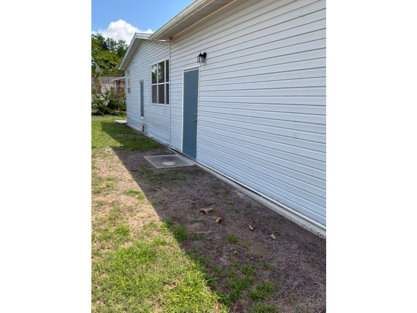 Spacious Home in Active 55+ Community (40+ Allowed) - Move-In - photo 5