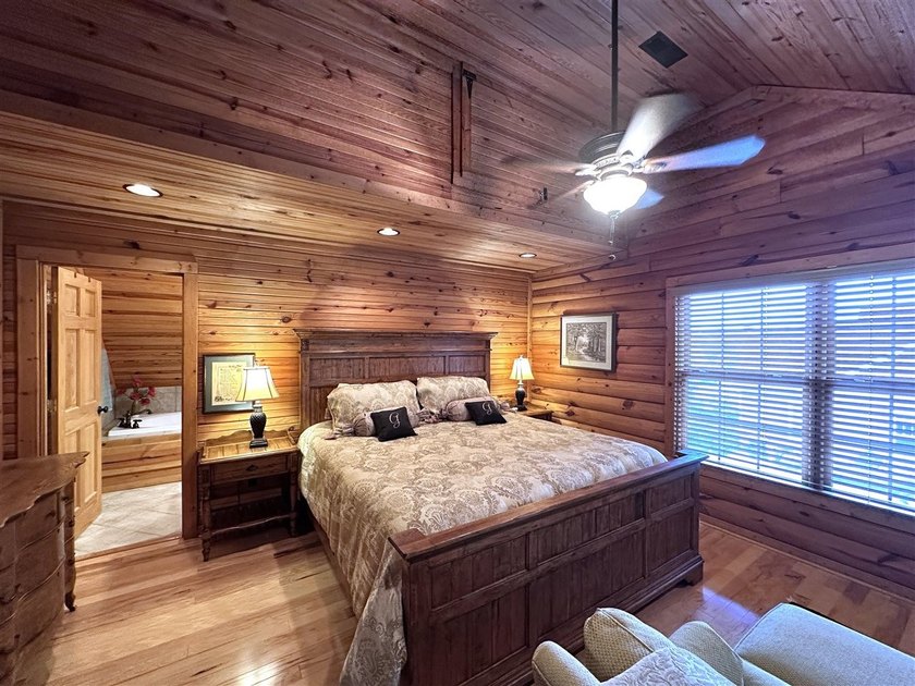 Gorgeous Turn-Key Lakefront Home on Barren River Lake! Wake up - photo 45