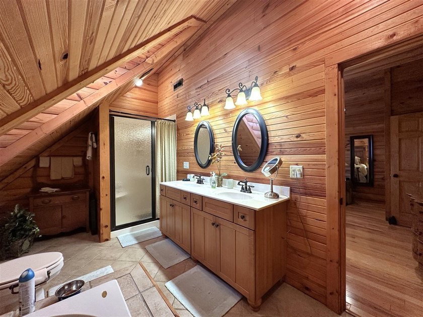 Gorgeous Turn-Key Lakefront Home on Barren River Lake! Wake up - photo 47