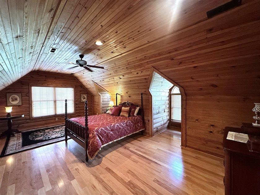 Gorgeous Turn-Key Lakefront Home on Barren River Lake! Wake up - photo 50