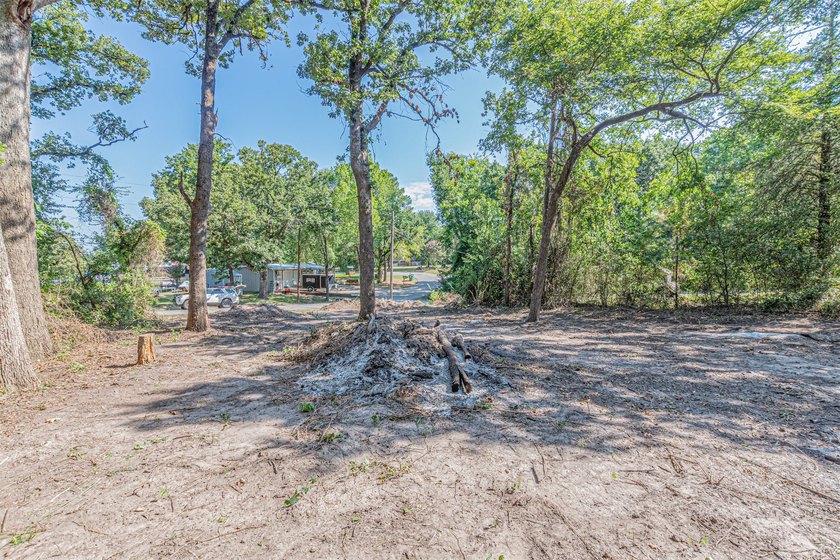 Cleared, Tree-Covered Lot Near Cedar Creek Lake - Ready for Your - photo 3