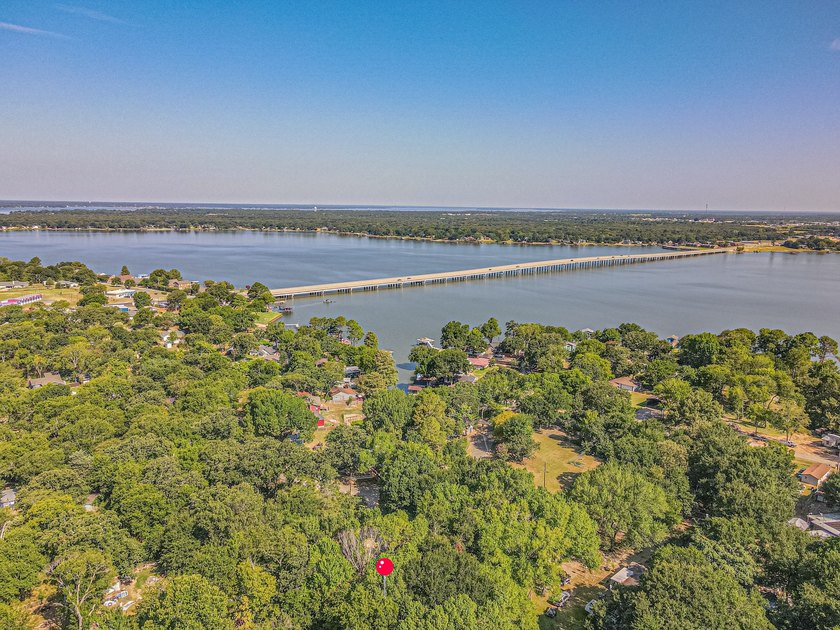 Cleared, Tree-Covered Lot Near Cedar Creek Lake - Ready for Your - photo 5