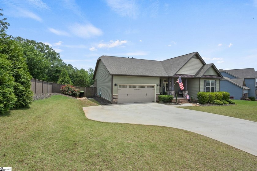Welcome home to 5 Ryders Way in Taylors! Situated on nearly half - photo 30