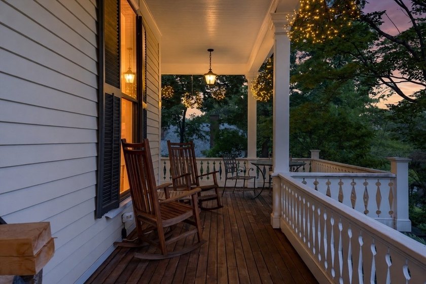 ***OFFER DEADLINE Tuesday 07/28 at 6:00PM*** Welcome to this - photo 39