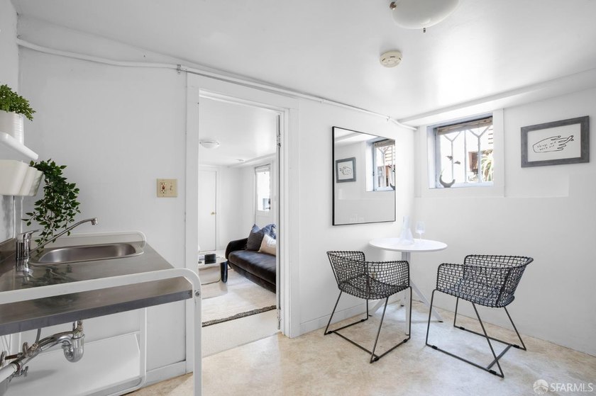 Set on Bernal Heights' North Slope, this updated duplex offers a - photo 32