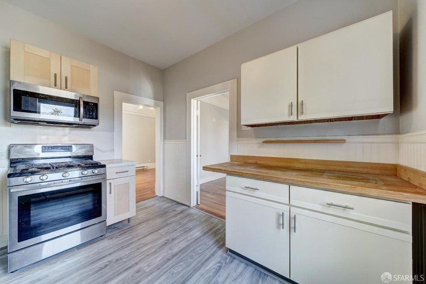 Set on Bernal Heights' North Slope, this updated duplex offers a - photo 40