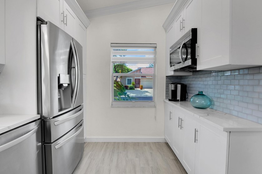NEW, NEW, NEW!! Priced to SELL!!!! Completely renovated and - photo 6