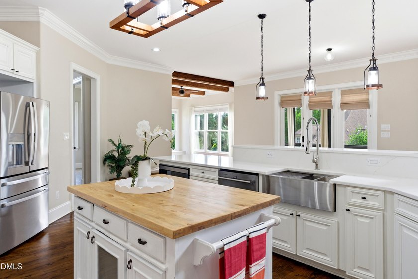 Located in the exclusive Fairview Manor section of Wakefield - photo 12