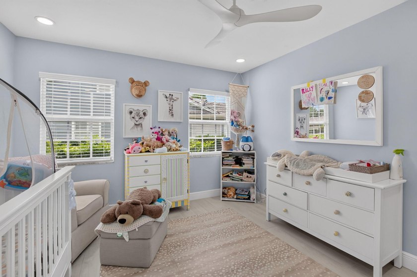 THIS BEAUTIFUL UPDATED 3 BEDROOM 2 BATH VILLA IS READY FOR A NEW - photo 30