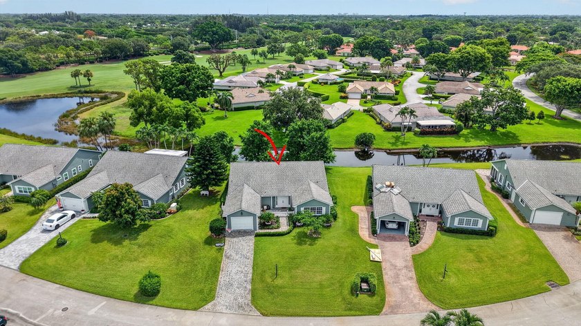 THIS BEAUTIFUL UPDATED 3 BEDROOM 2 BATH VILLA IS READY FOR A NEW - photo 41