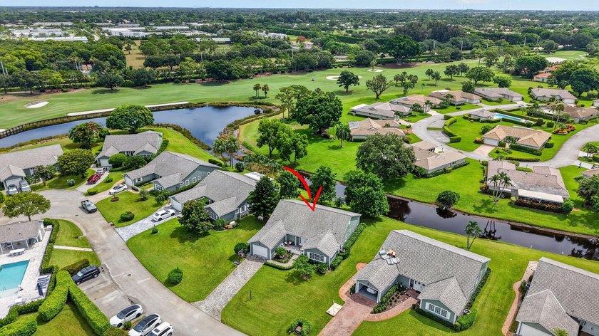 THIS BEAUTIFUL UPDATED 3 BEDROOM 2 BATH VILLA IS READY FOR A NEW - photo 42