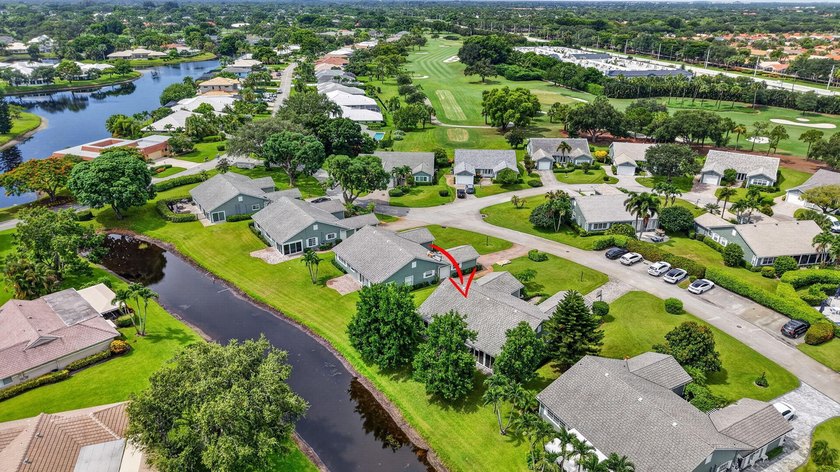 THIS BEAUTIFUL UPDATED 3 BEDROOM 2 BATH VILLA IS READY FOR A NEW - photo 47