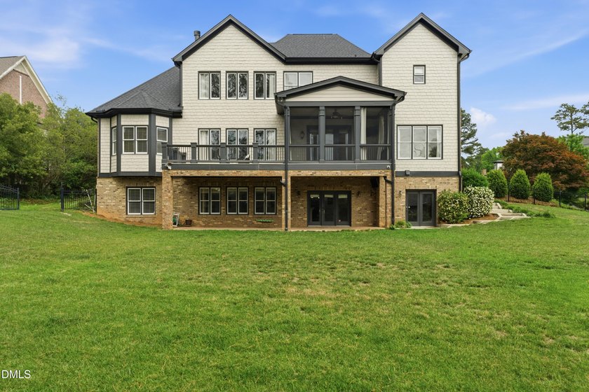 Located in the exclusive Fairview Manor section of Wakefield - photo 50