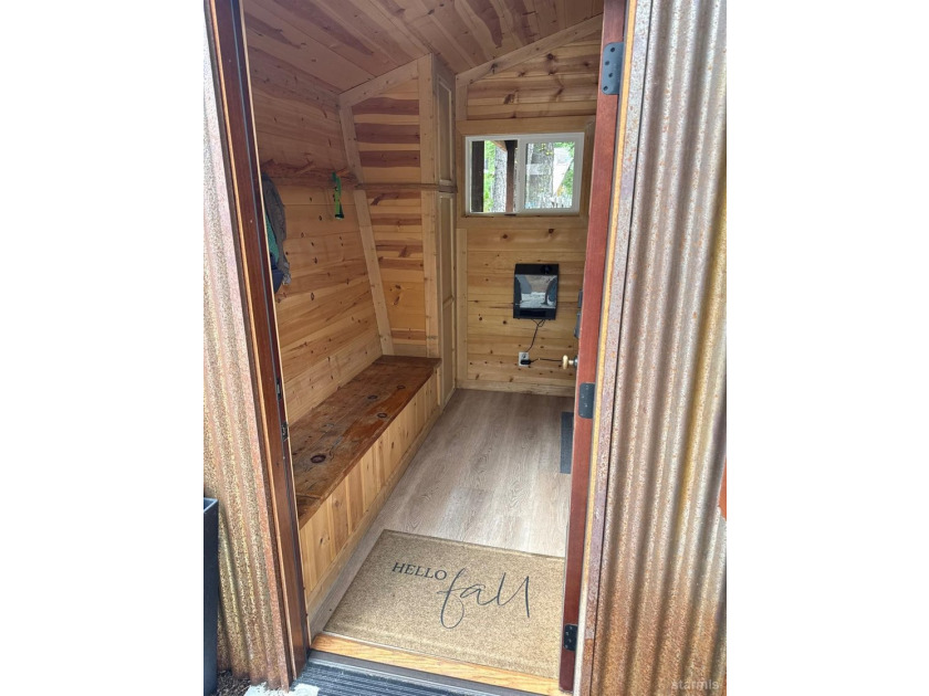 Where alpine serenity and thoughtful modern updates converge - photo 16