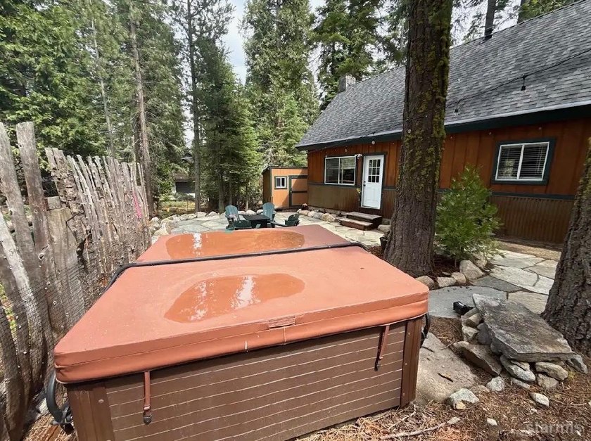 Where alpine serenity and thoughtful modern updates converge - photo 20