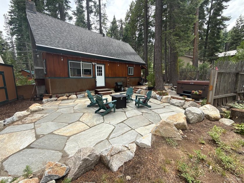 Where alpine serenity and thoughtful modern updates converge - photo 25