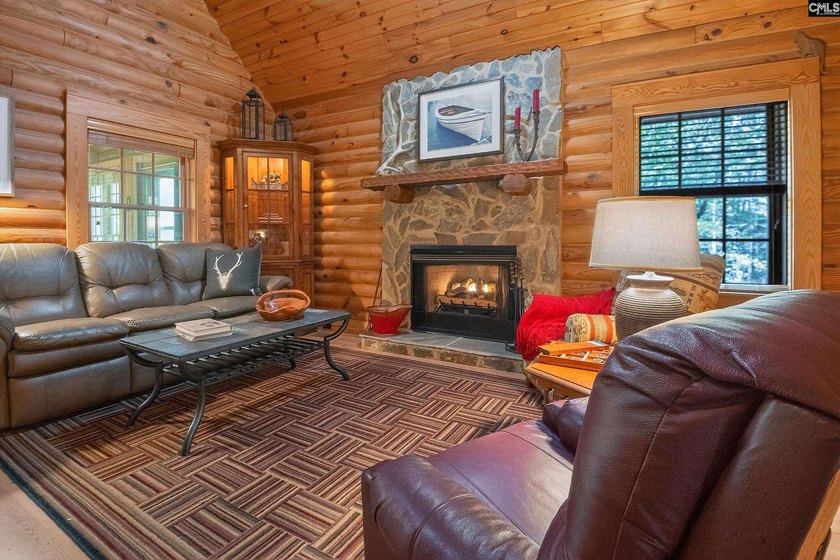 If you've been looking for your *little cabin in the woods* - photo 7