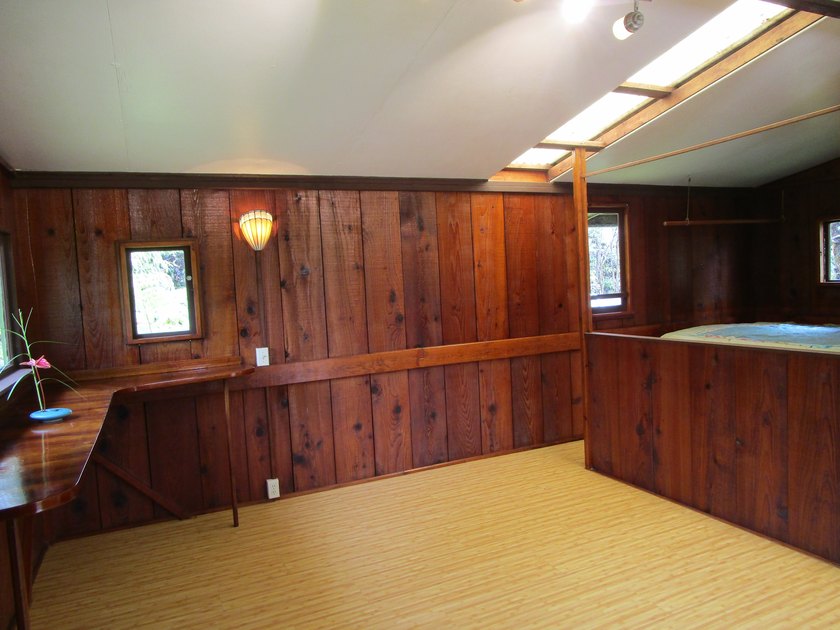 Two lovely well-kept homes for the price of one! Sturdy - photo 3