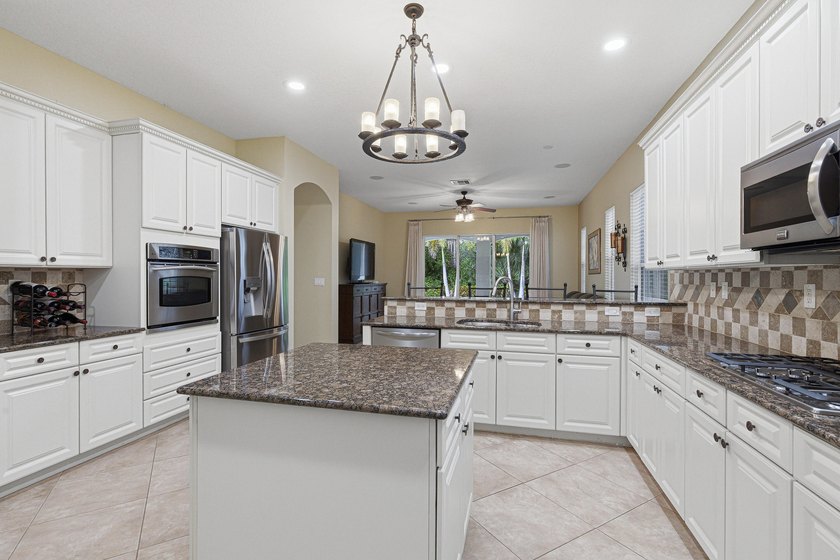 Welcome to Resort Style Living at Evergrene!! Spacious - photo 7