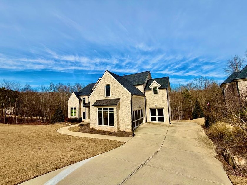 Own a luxury residence within the prestigious Chateau Elan - photo 2