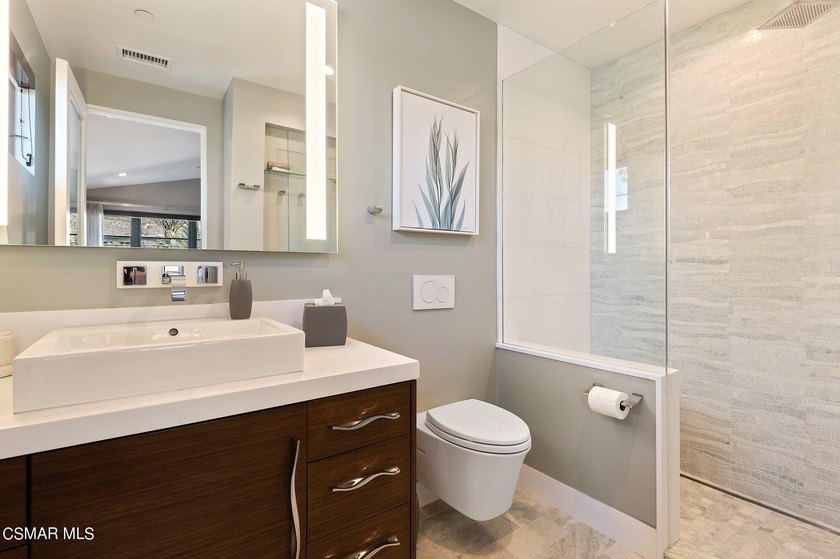 Absolutely exquisite newer built ocean front contemporary - photo 33