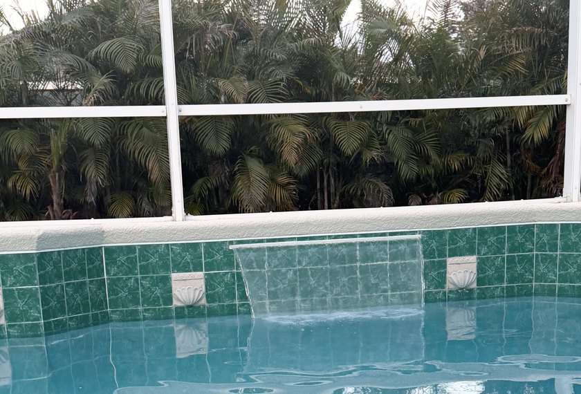 Welcome to this inviting three-bedroom, two-bathroom - photo 10