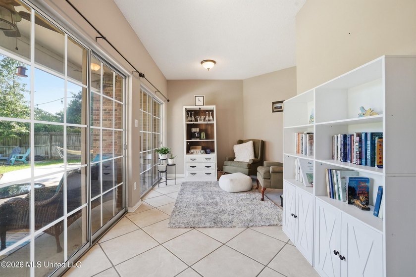 Beautiful 4BR/3BA home in desirable Bienville Place! This - photo 14