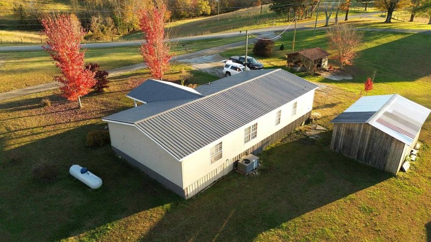 This three-bedroom, two-bathroom haven that has been beautifully - photo 15
