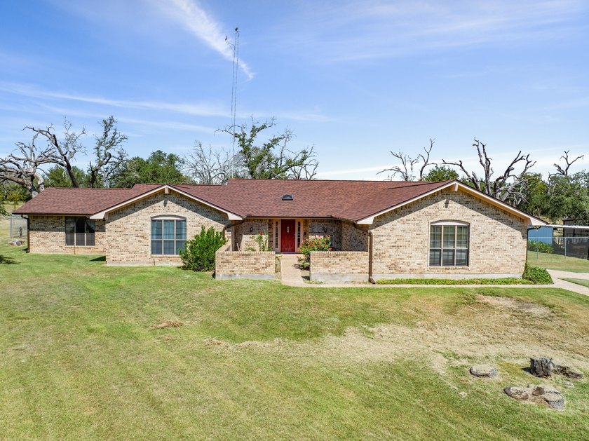3.7 scenic acres, an impressive workshop, and just minutes from - photo 2