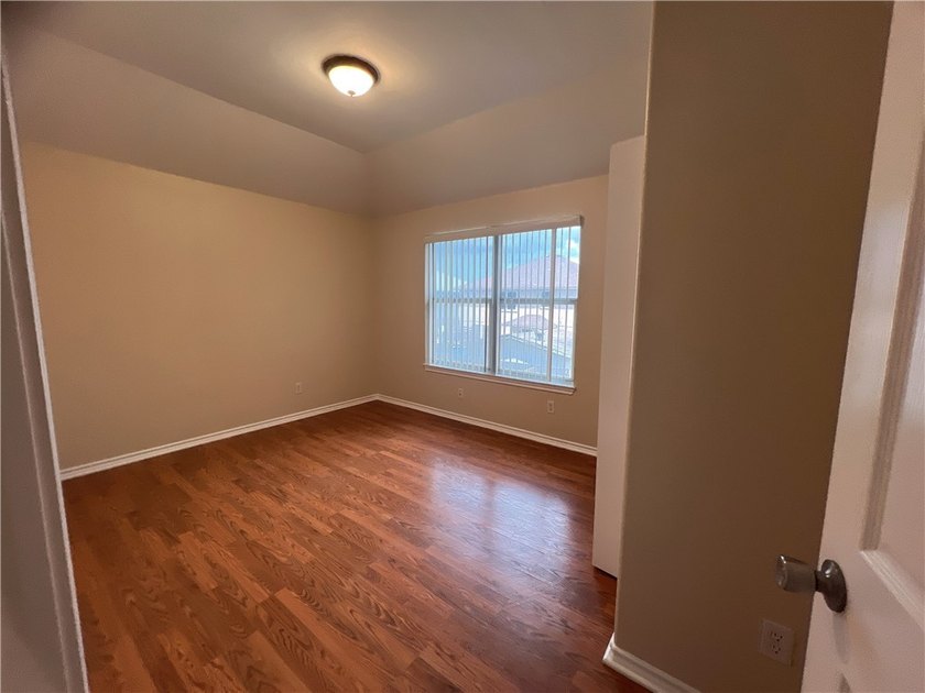 **Seller is offering a significant price reduction-don't miss - photo 23