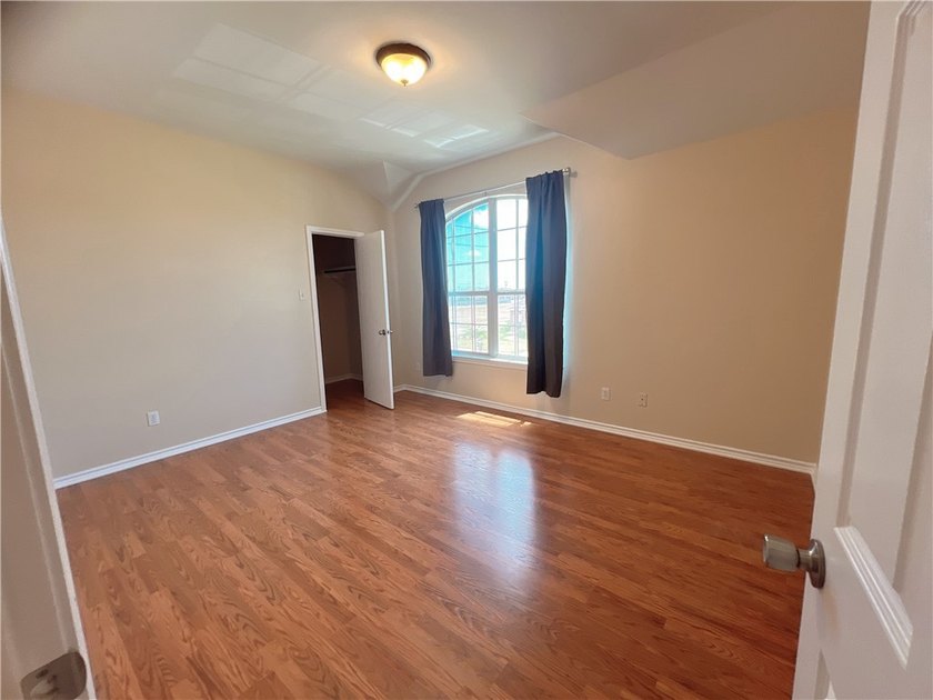**Seller is offering a significant price reduction-don't miss - photo 25