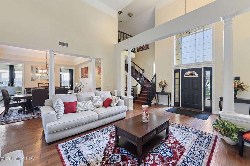 Located in the desirable Bent Oaks subdivision, this 3,826 sq ft - photo 6