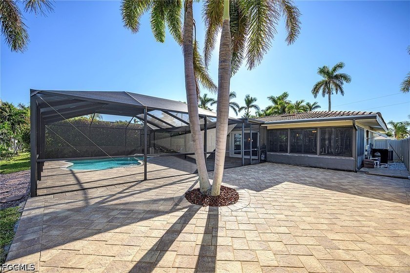 Welcome to your slice of paradise in Southwest Florida. Nestled - photo 31