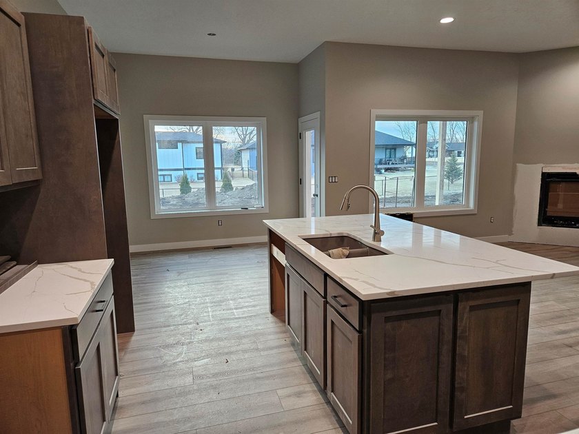 New Construction in Lakeshore Estates, new cul-de-sac lot and - photo 8