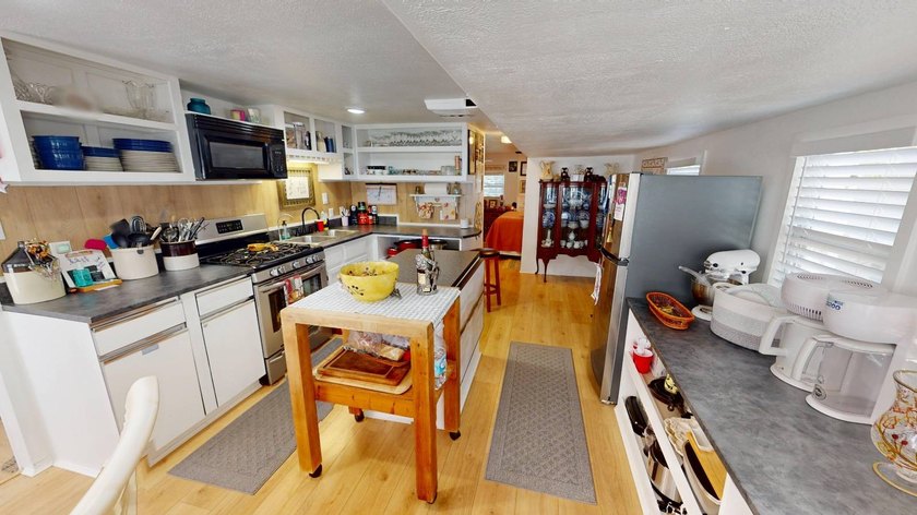 Fully furnished 805 sq. ft. single-story home in Avon Park - photo 9