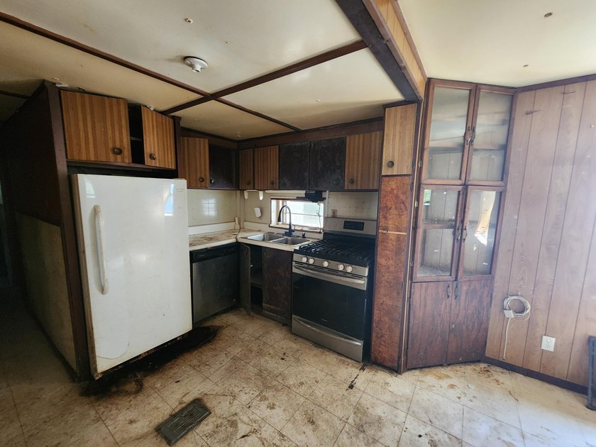 Great opportunity to own a property less than 500 ft from the - photo 14