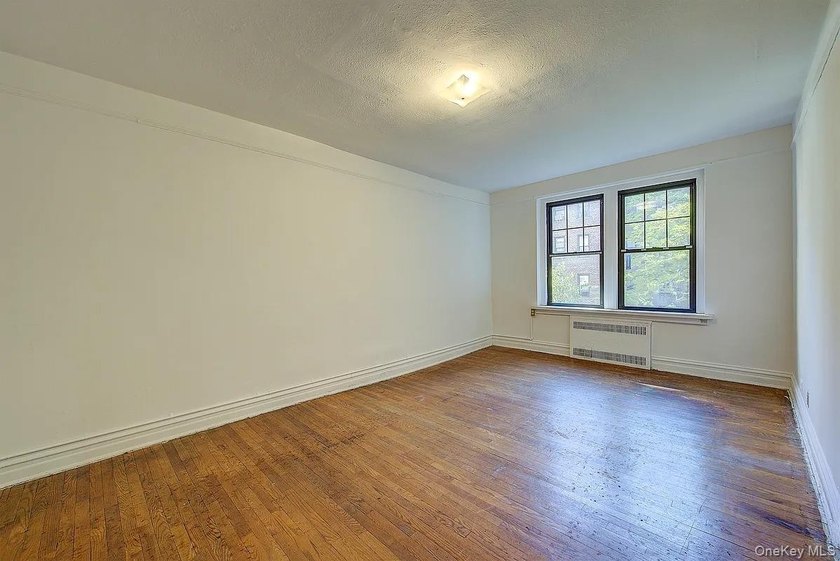 THE UNIT: Welcome to #4J - a sought-after, most-wanted floor - photo 36