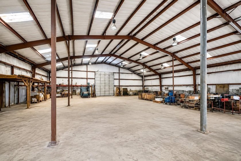 Prime Commercial Opportunity - Over 12,500 Sq. Ft. on 1.65 Acres - photo 6