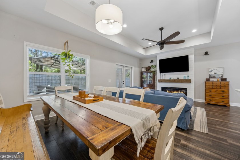 Step into this beautifully designed 4-bedroom, 2-bath home that - photo 15