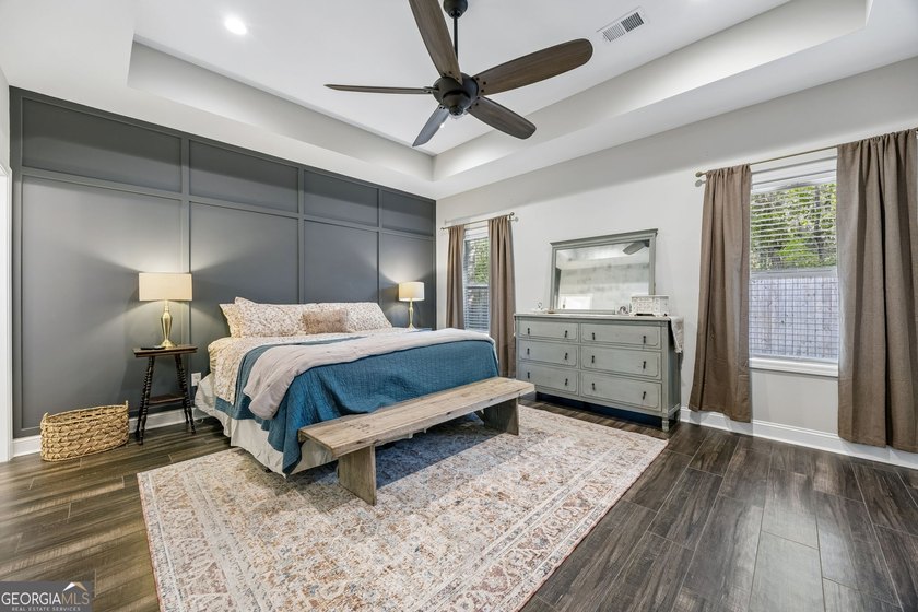 Step into this beautifully designed 4-bedroom, 2-bath home that - photo 21