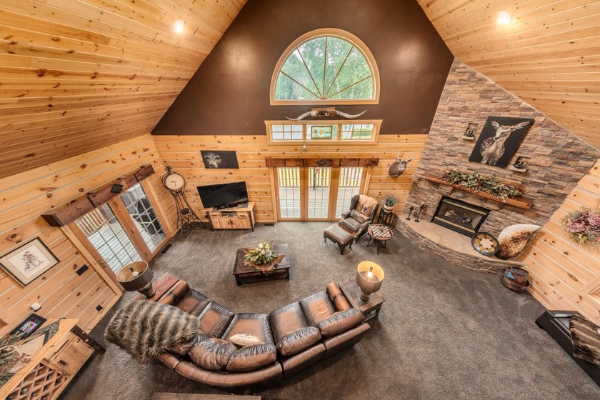 Be prepared to pick your jaw up off the floor upon entering this - photo 22