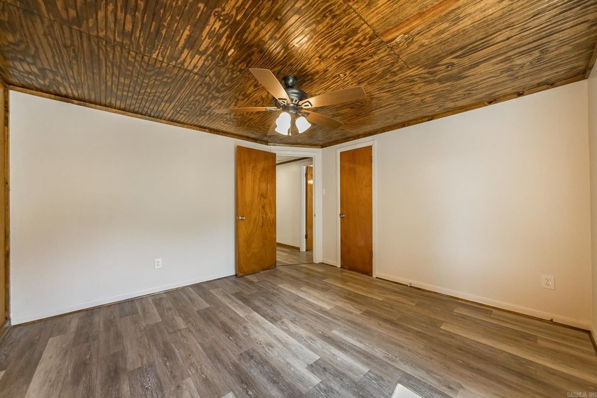 Its rare to find one w/ the view, privacy &amp; the home itself all - photo 12