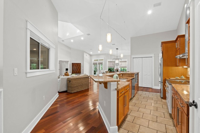 This 4bd PLUS carriage house is tucked away on a secluded - photo 15