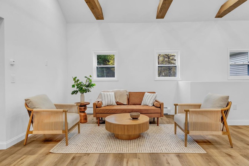 Fully renovated and move-in ready, this stylish yet cozy home - photo 18