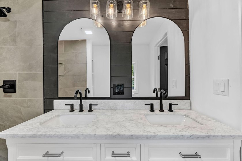 Fully renovated and move-in ready, this stylish yet cozy home - photo 30